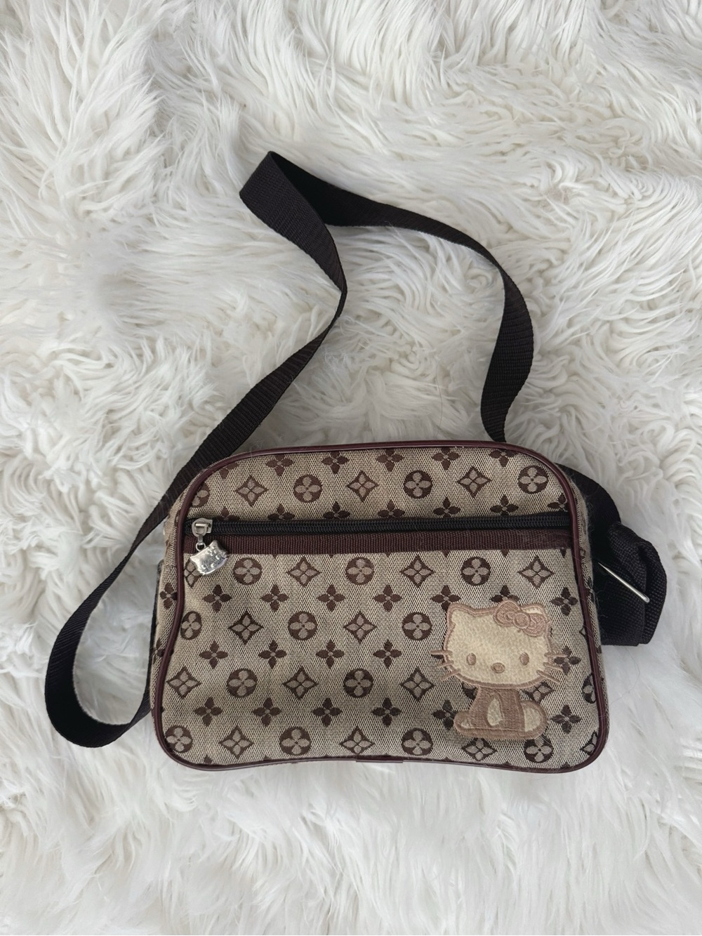 Hello Kitty Luxury Design Crossbody Purse!